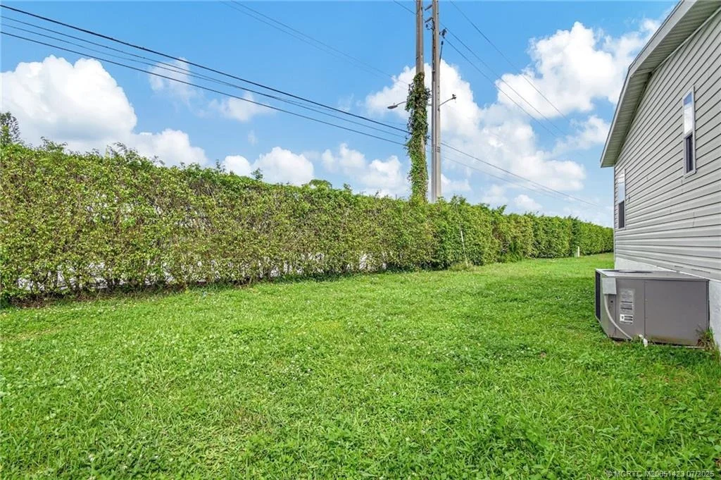 Photo of 4449 Royal Manor Boulevard