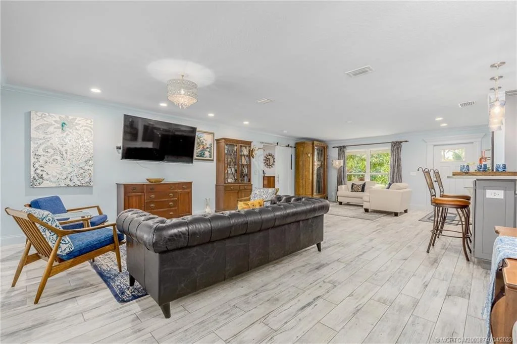Photo of 308 SW Dyer Drive