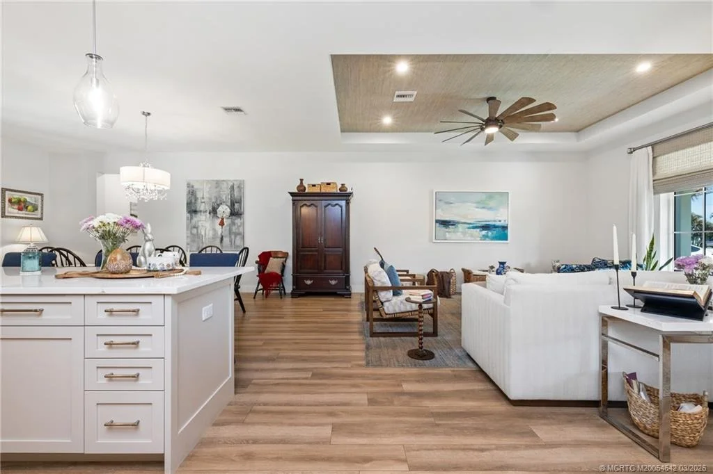 Photo of 5169 SE Horseshoe Point Road