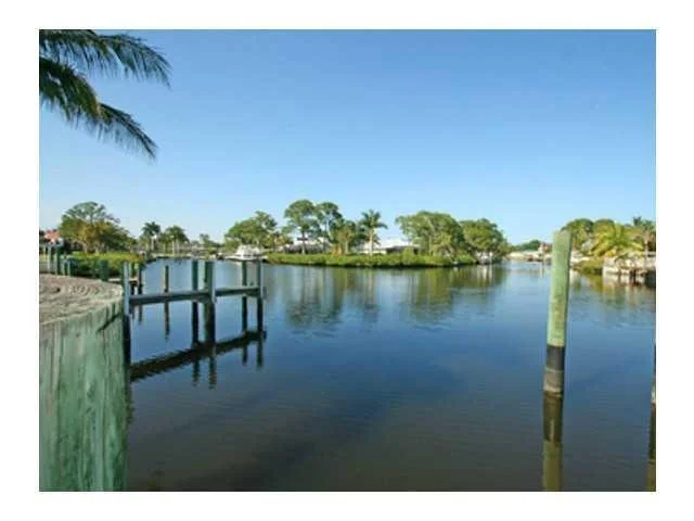Photo of 1829 NW River Trail