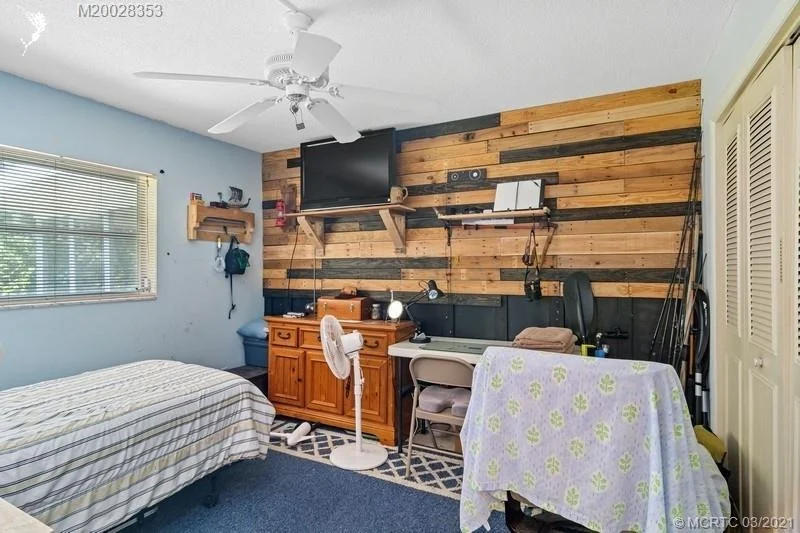 Photo of 200 SE Martin Avenue