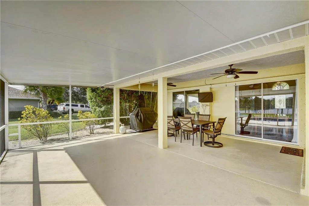 Photo of 864 SE Waterside Way