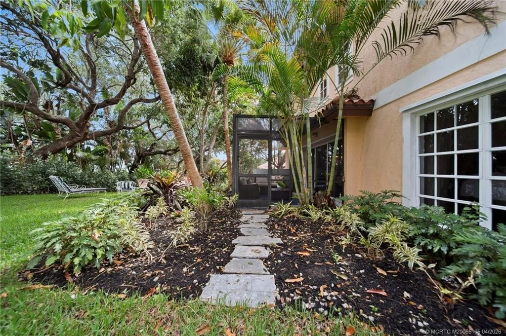 Photo of 6 Castle Hill Way