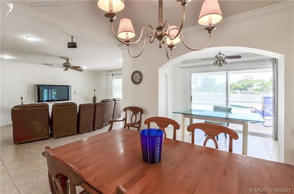 Photo of 1360 NW Lakeside Trail