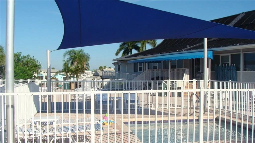 Photo of 15 Nettles Boulevard
