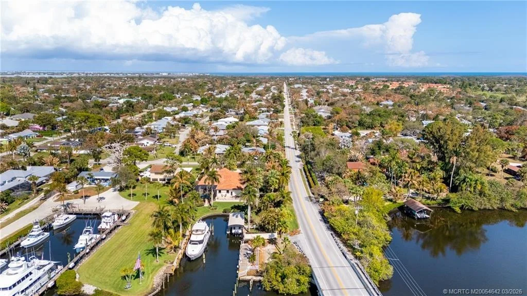 Photo of 5169 SE Horseshoe Point Road
