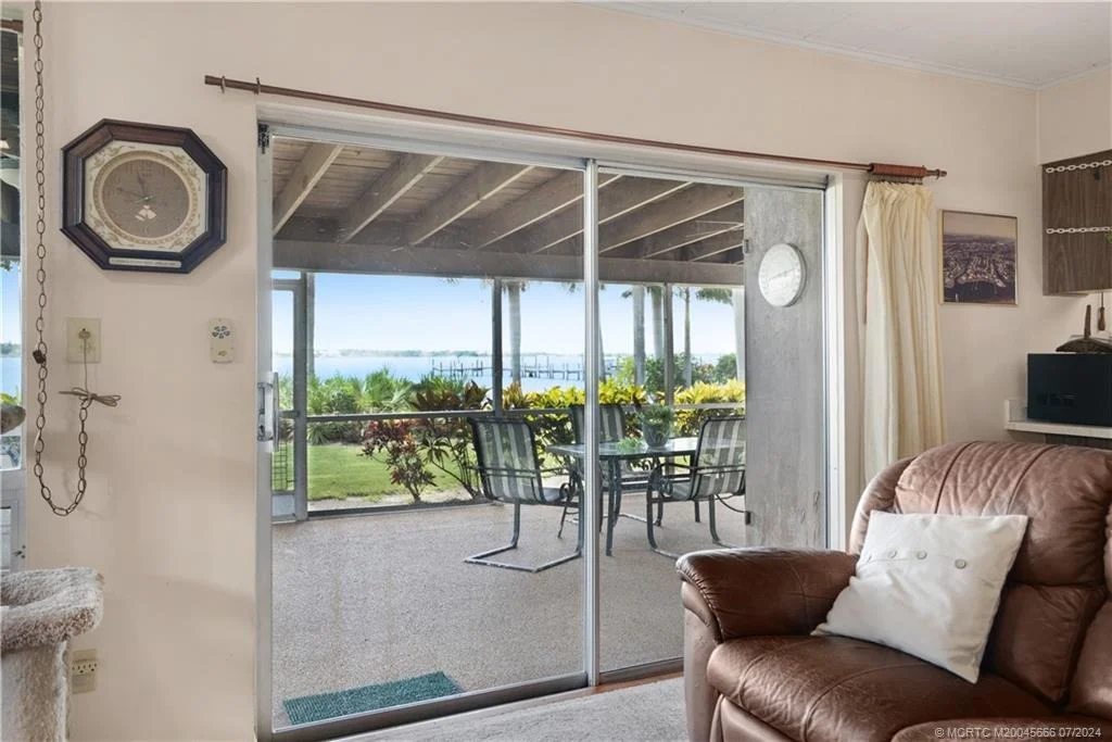 Photo of 1809 NW Bright River Point
