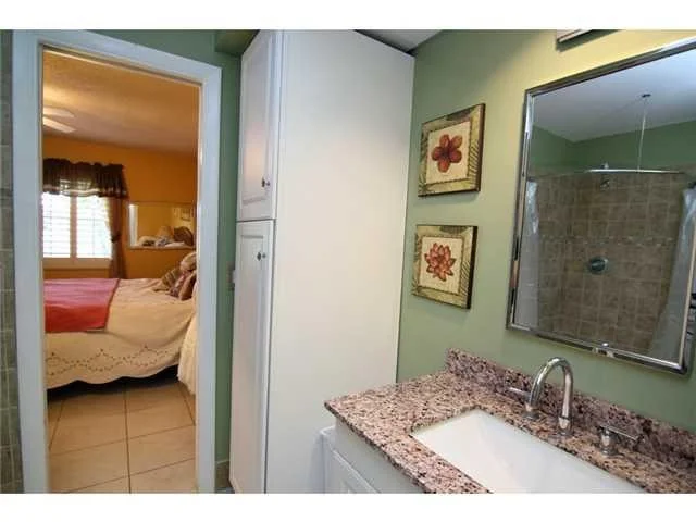 Photo of 1153 SE Dolphin Drive