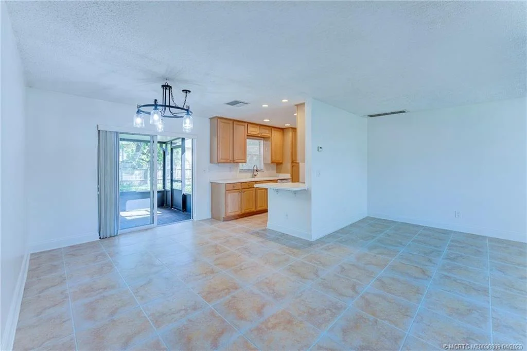 Photo of 1003 NW 16th Place