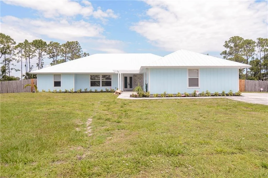Photo of 63 NE Cypress Trail