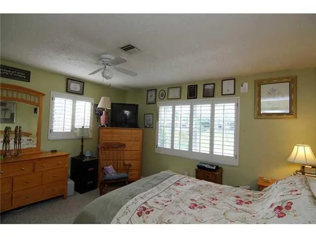 Photo of 1153 SE Dolphin Drive