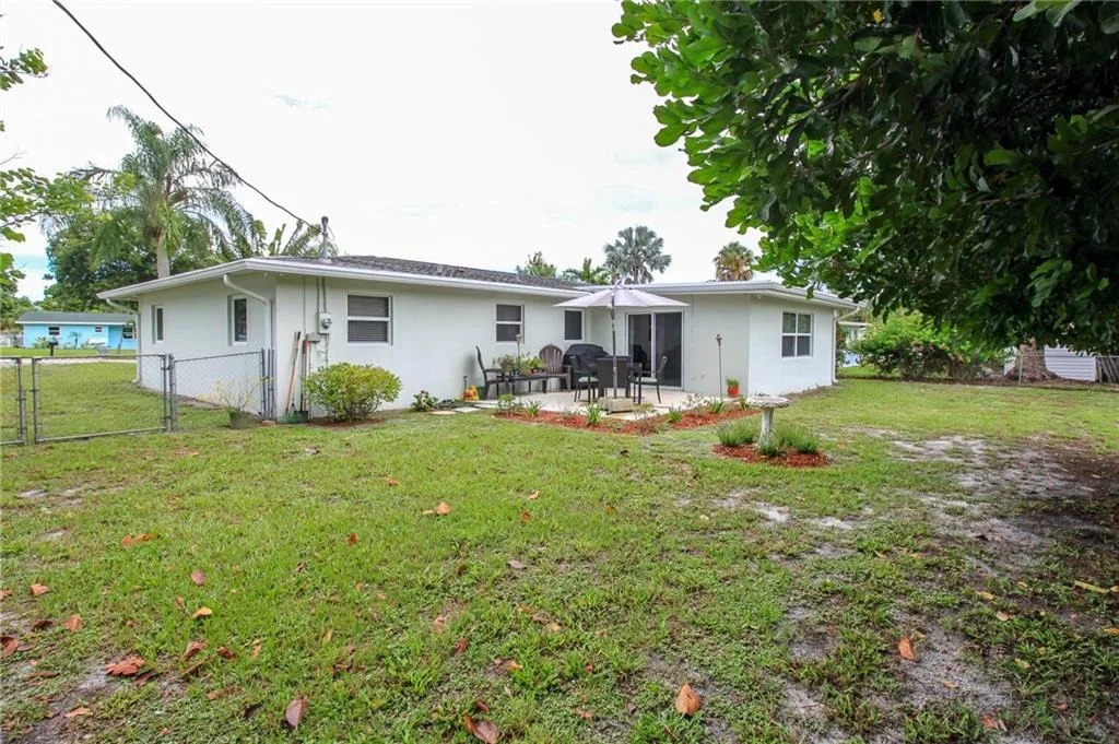 Photo of 715 SE Alamanda Way
