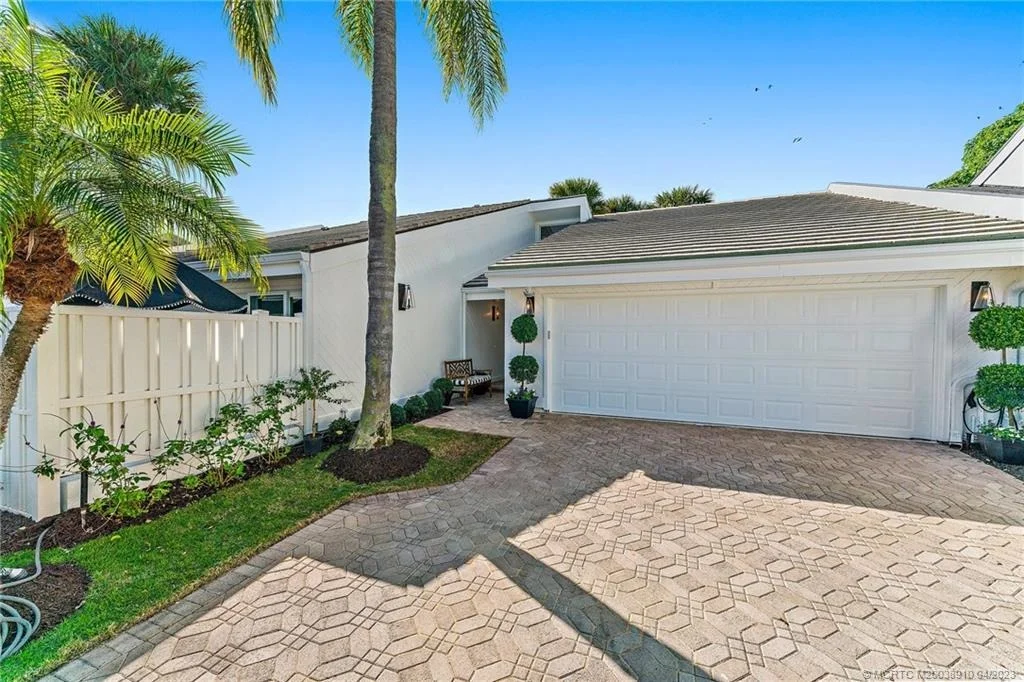 Photo of 17263 Bay Street