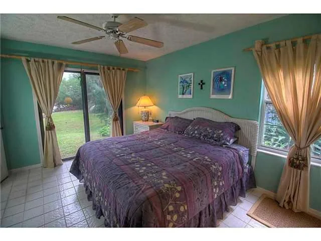 Photo of 62 S Sewalls Point Road