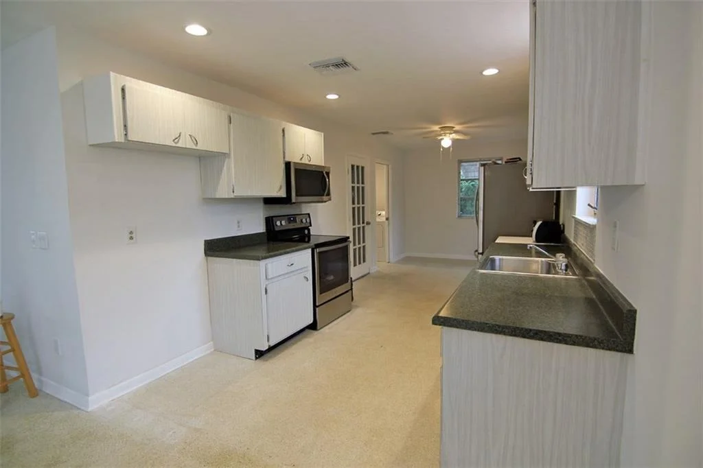 Photo of 105 Windsor Road E