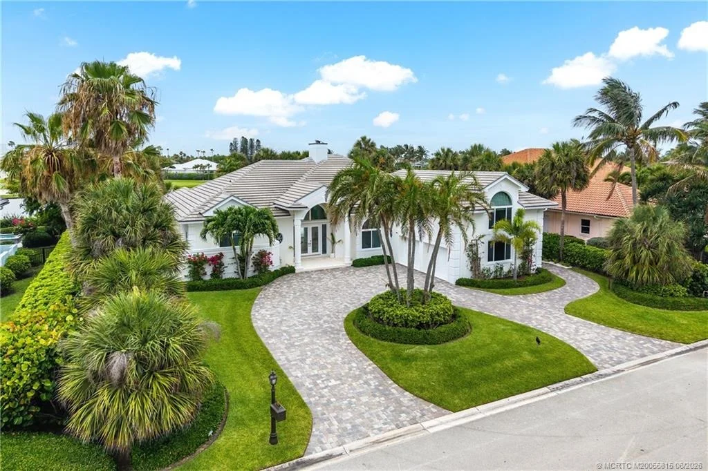 Photo of 2925 SE Dune Drive