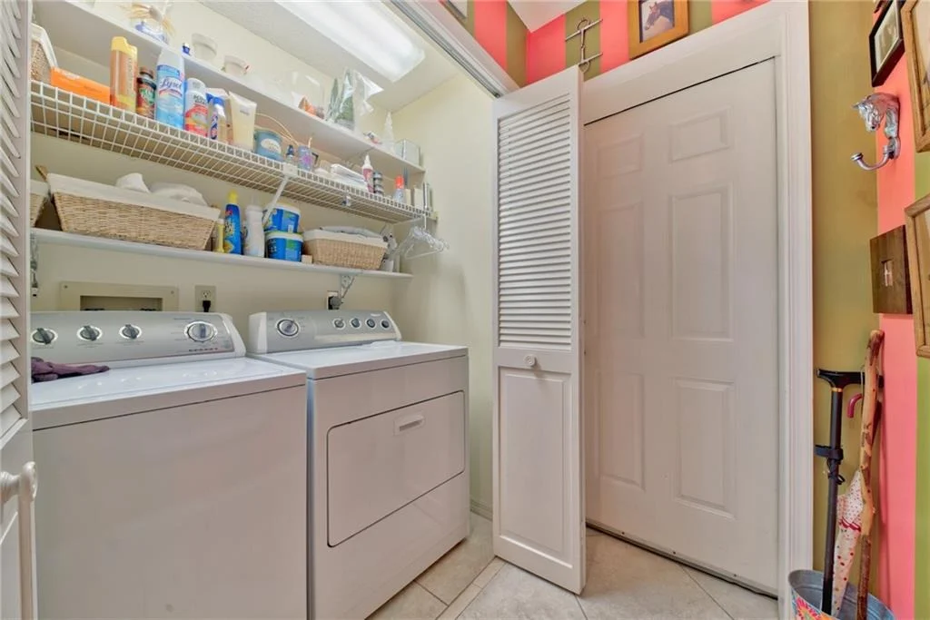 Photo of 611 NW Sunset Drive
