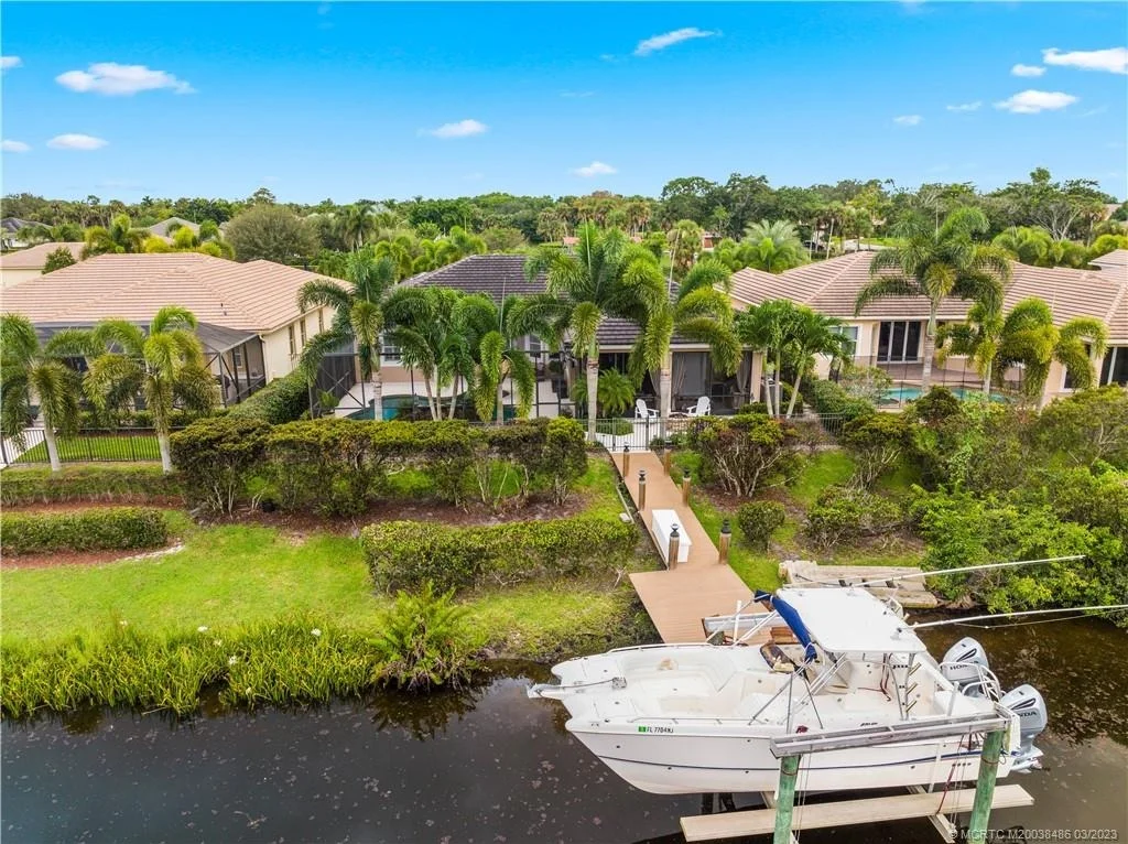 Photo of 503 SW Lost River Road