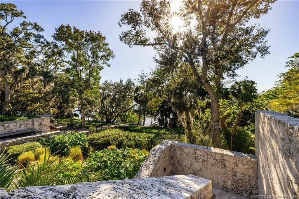 Photo of 109 S River Road