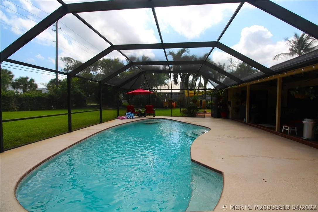 Photo of 3870 SE Quanset Terrace