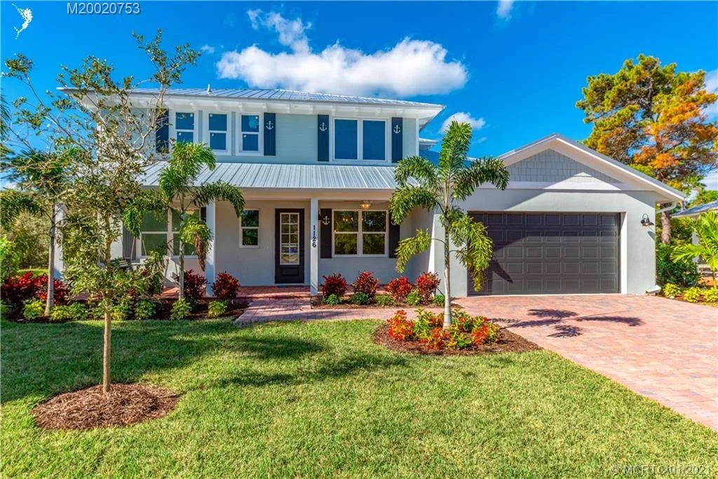 Photo of 1126 NE Post Oak Way