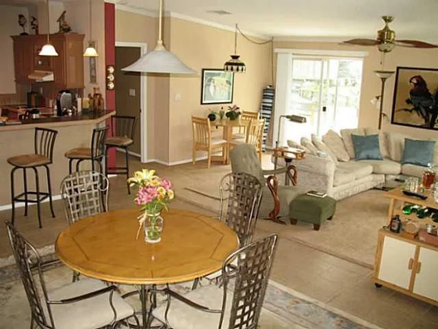 Photo of 162 SE Paradise Place