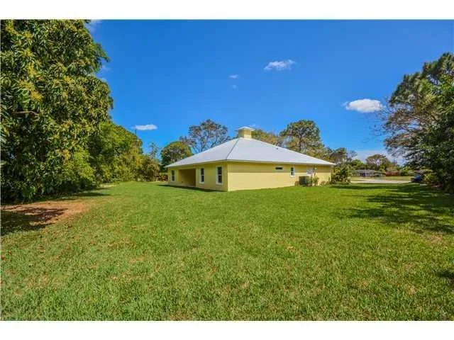 Photo of 1555 NW Quail Circle
