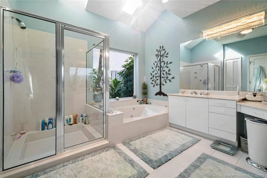Photo of 6947 SE Harbor Circle