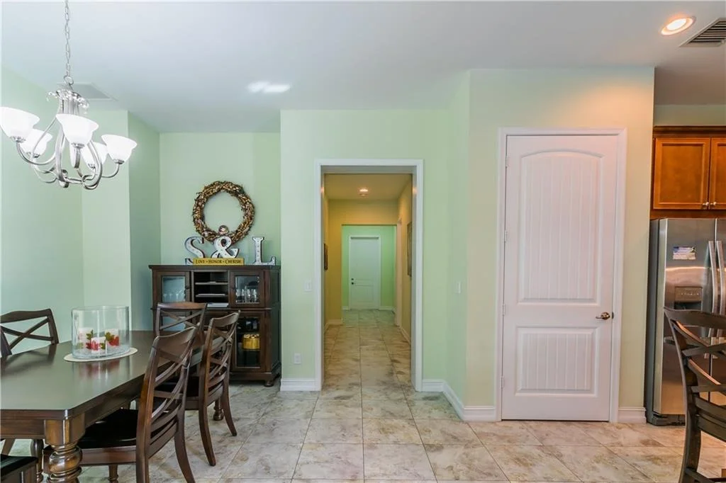 Photo of 2430 NW Hummingbird Circle