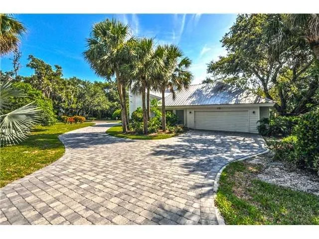 Photo of 11 Oakwood Drive