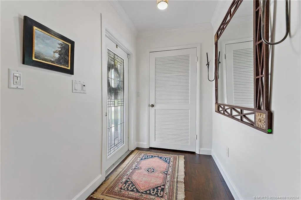 Photo of 333 SE Oriole Avenue