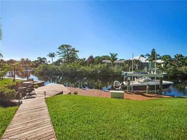 Photo of 1488 NW Lake Point