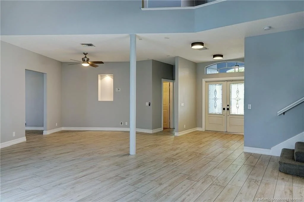 Photo of 18421 Lake Bend Drive