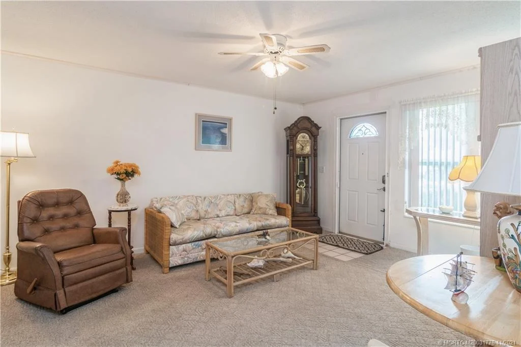 Photo of 123 SW Hideaway Place