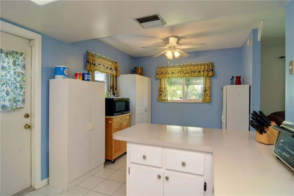 Photo of 4340 Gulfstream Road