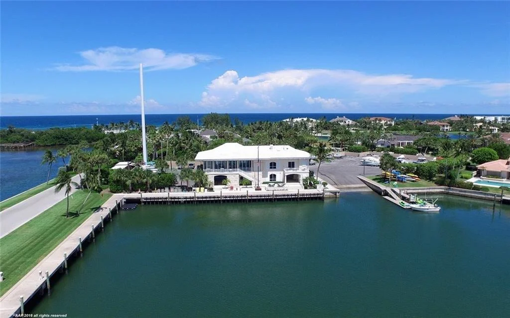 Photo of 6934 SE Harbor Circle