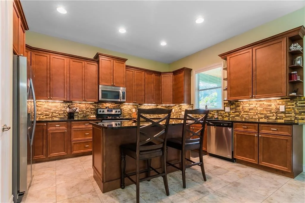 Photo of 2430 NW Hummingbird Circle