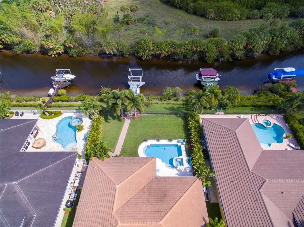 Photo of 455 SW Lost River Road