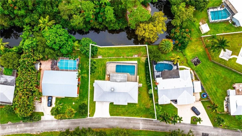 Photo of 7960 SE River Lane