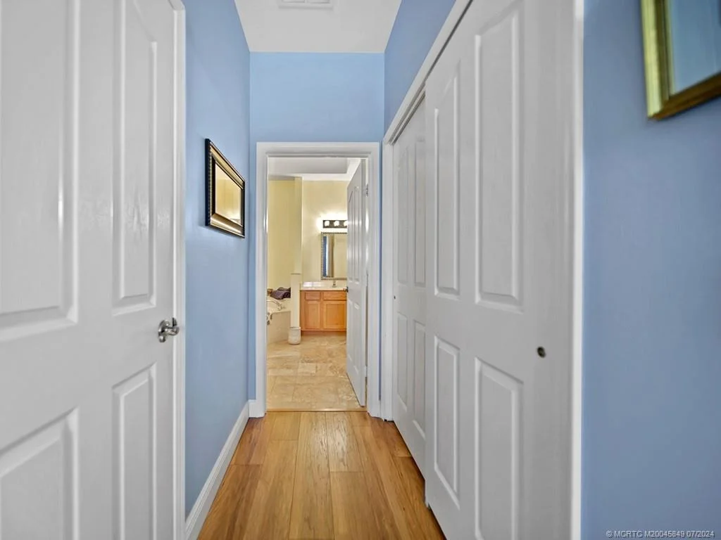 Photo of 561 NW Red Pine Way