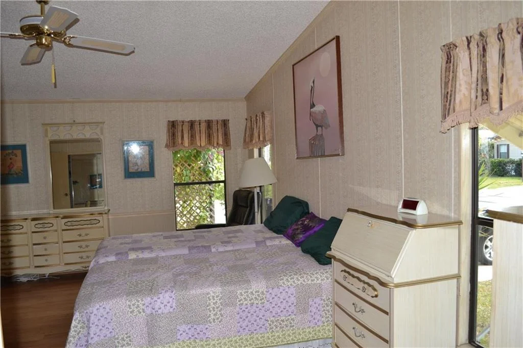 Photo of 191 SE Paradise Place