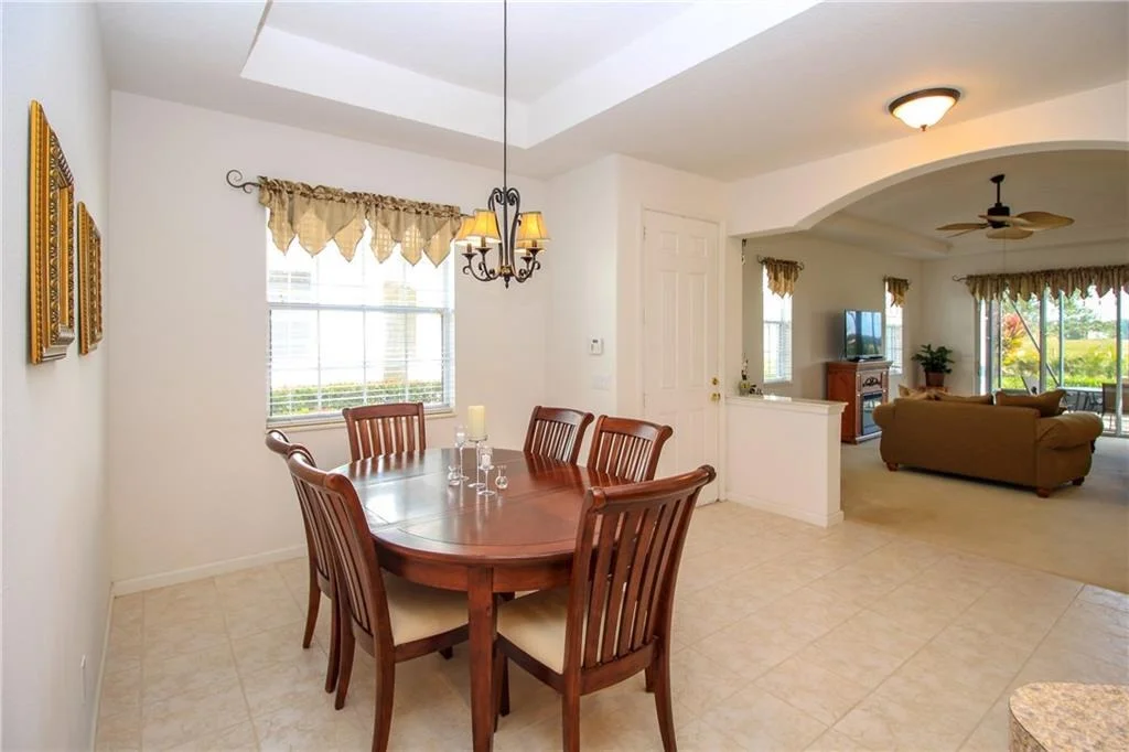 Photo of 631 NW Red Pine Way