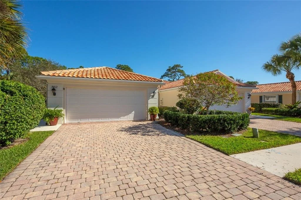 Photo of 852 SW Balmoral Trace