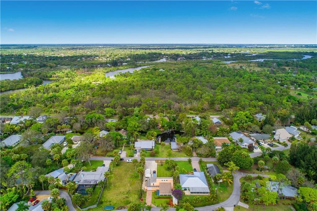 Photo of 826 SW Rustic Circle