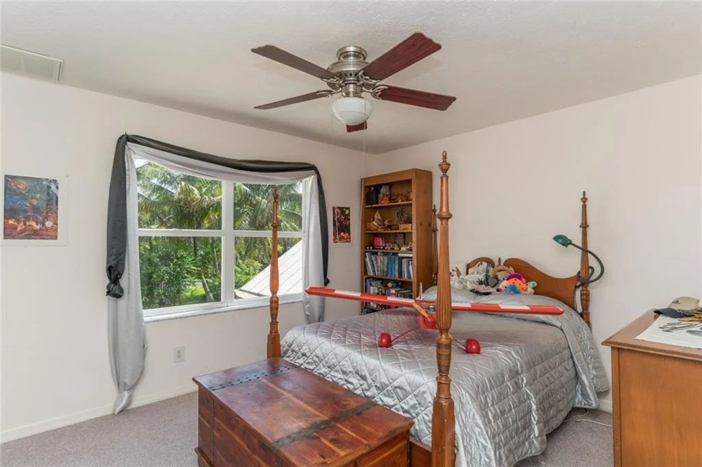 Photo of 143 SW Thrasher Way