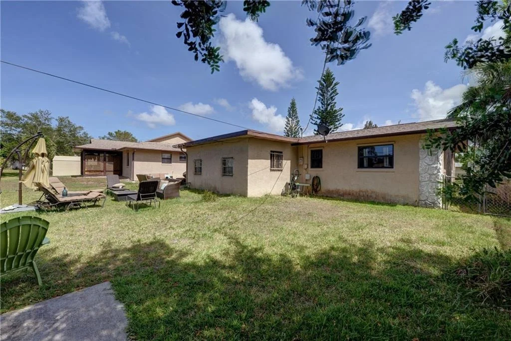 Photo of 3221 SE Hibiscus Street