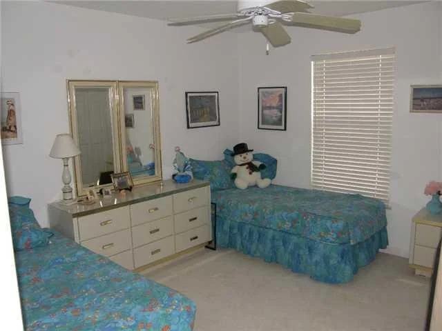 Photo of 2011 Nettles Boulevard
