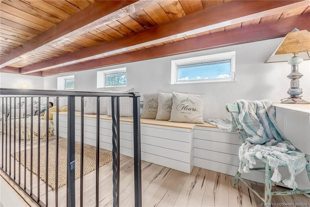 Photo of 1686 NW Harbor Place
