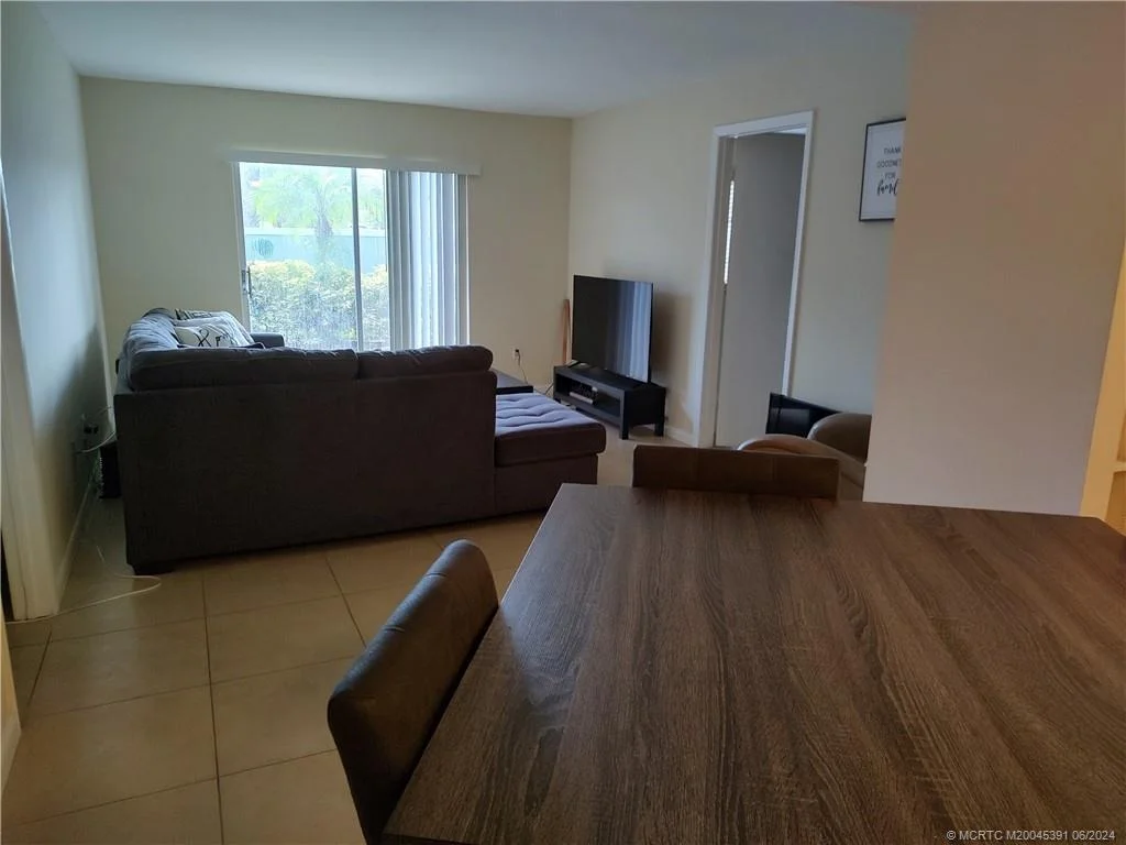 Photo of Unit B1 at 950 S Kanner Highway