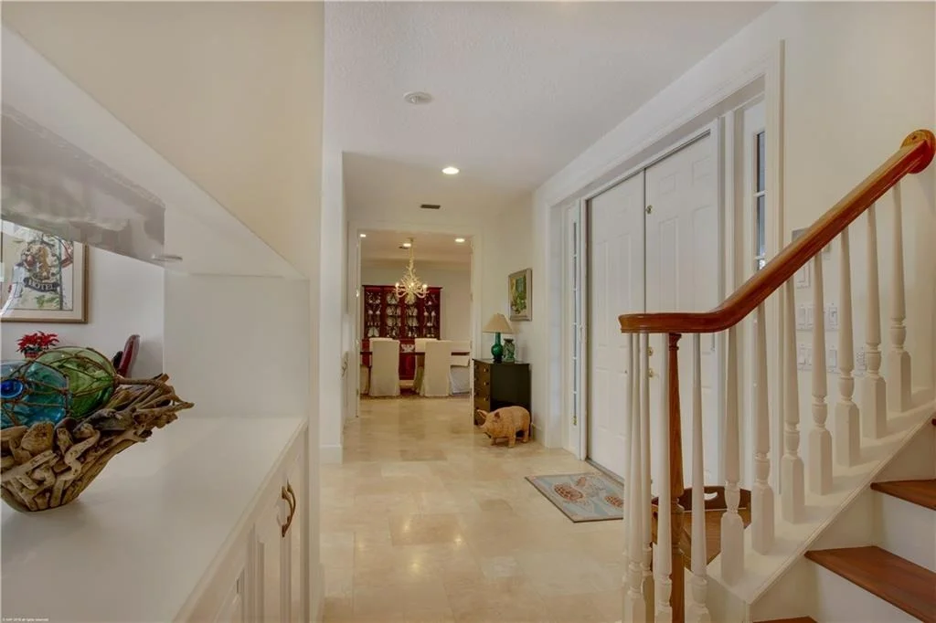 Photo of 7 NE Lofting Way